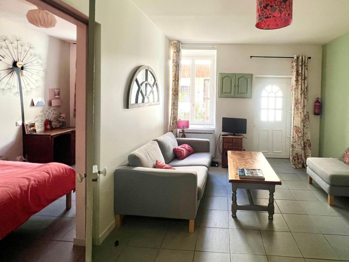 La Courette - T2 Plus Parking Gratuit Nimes Exterior photo